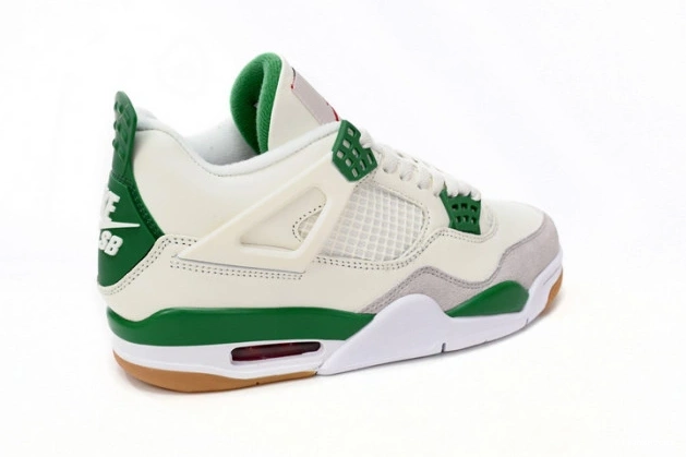 4 Jordan SB DR5415-103 Retro Pine Green 0821